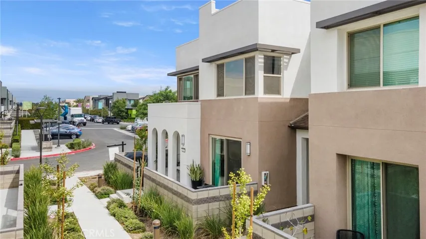 3560 E Peckham Paseo Unit 6, Ontario, California 91761