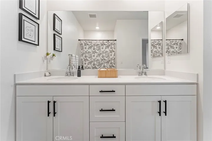 3560 E Peckham Paseo Unit 6, Ontario, California 91761