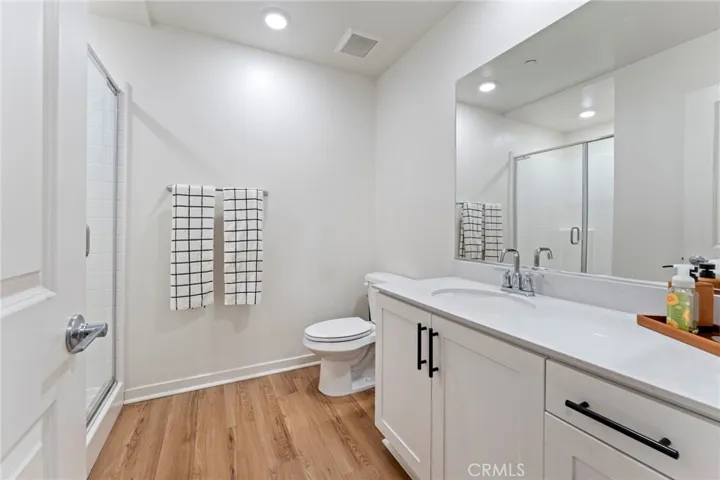 3560 E Peckham Paseo Unit 6, Ontario, California 91761