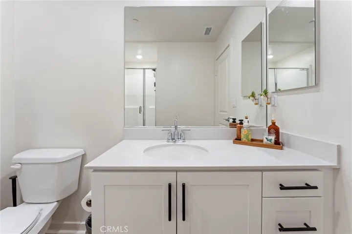 3560 E Peckham Paseo Unit 6, Ontario, California 91761