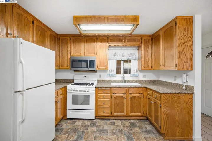 450 Rose Ave, Pleasanton, California 94566