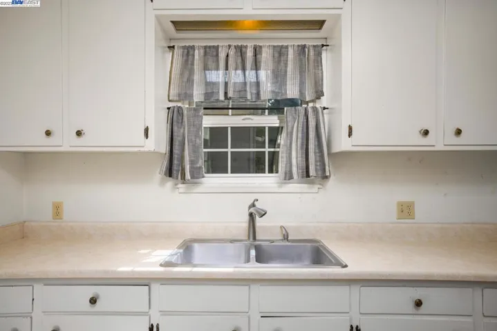 450 Rose Ave, Pleasanton, California 94566