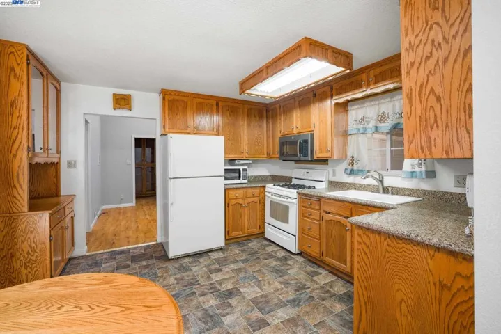 450 Rose Ave, Pleasanton, California 94566