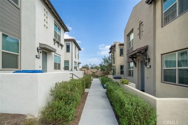 4371 S Cantos Paseos Unit 7, Ontario, California 91761