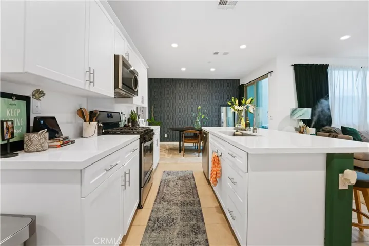 4371 S Cantos Paseos Unit 7, Ontario, California 91761