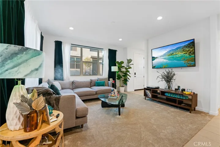 4371 S Cantos Paseos Unit 7, Ontario, California 91761