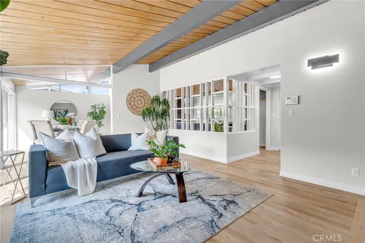 Open floor plan!