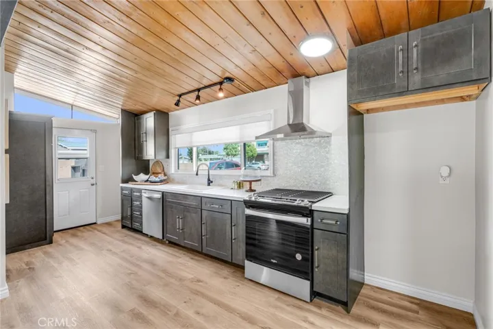 Modern Kitchen!