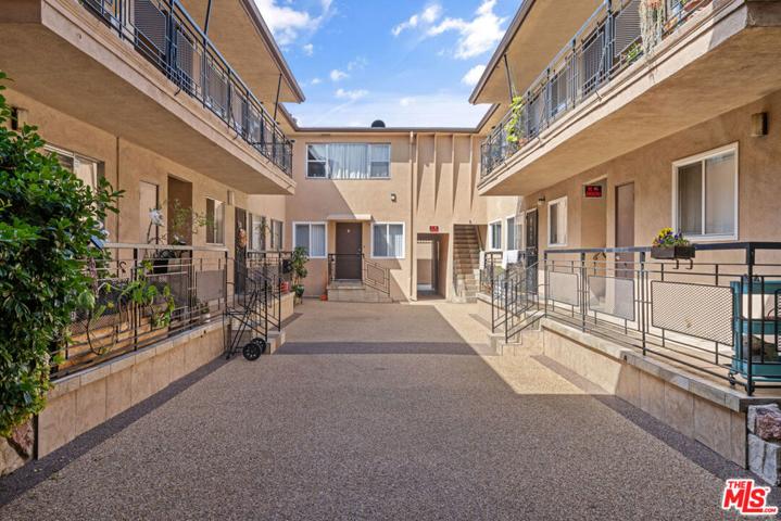 3827 Tilden Avenue Unit 4, Culver City, California 90232