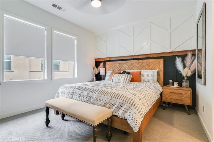 509 English Bluffs, Lake Forest, California 92610