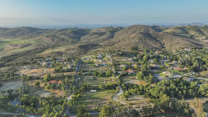 29509 Hoxie Ranch Road, Vista, California 92084