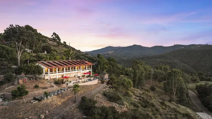 29509 Hoxie Ranch Road, Vista, California 92084