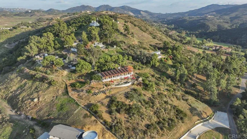 29509 Hoxie Ranch Road, Vista, California 92084