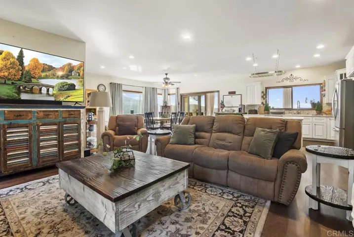 29509 Hoxie Ranch Road, Vista, California 92084