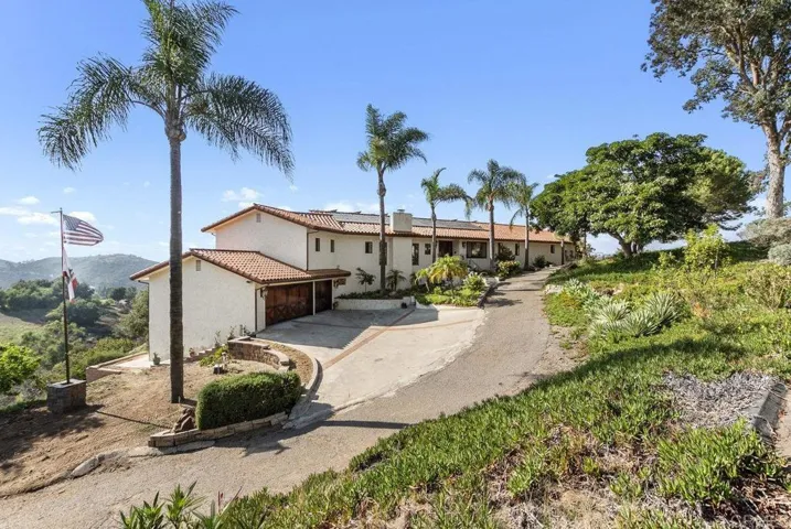 29509 Hoxie Ranch Road, Vista, California 92084