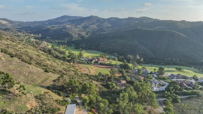 29509 Hoxie Ranch Road, Vista, California 92084