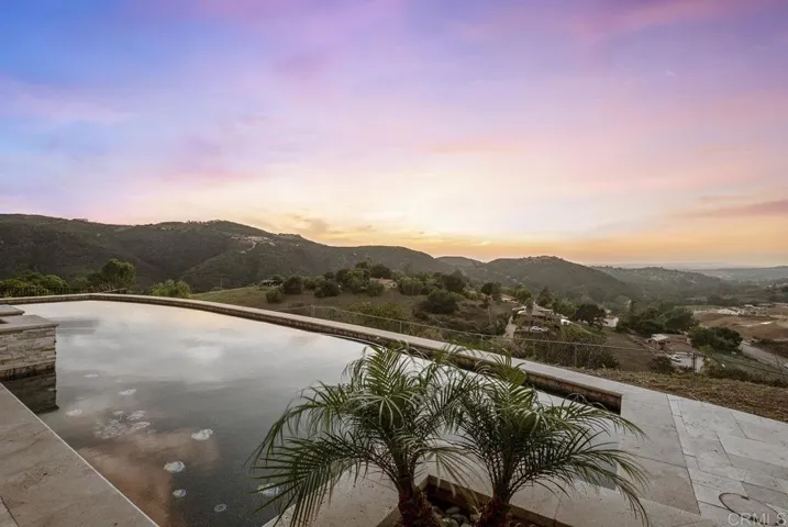 29509 Hoxie Ranch Road, Vista, California 92084
