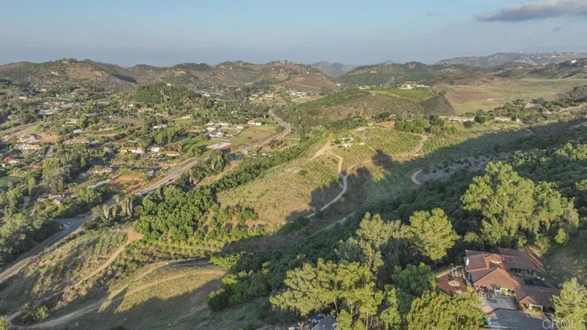 29509 Hoxie Ranch Road, Vista, California 92084