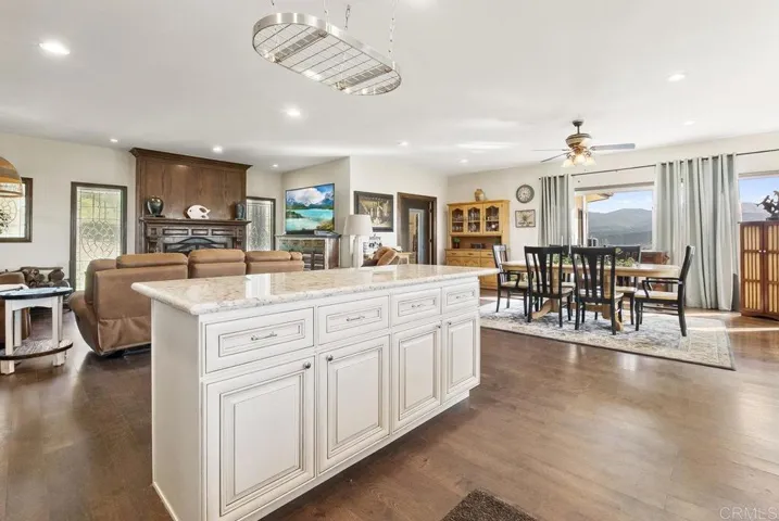 29509 Hoxie Ranch Road, Vista, California 92084
