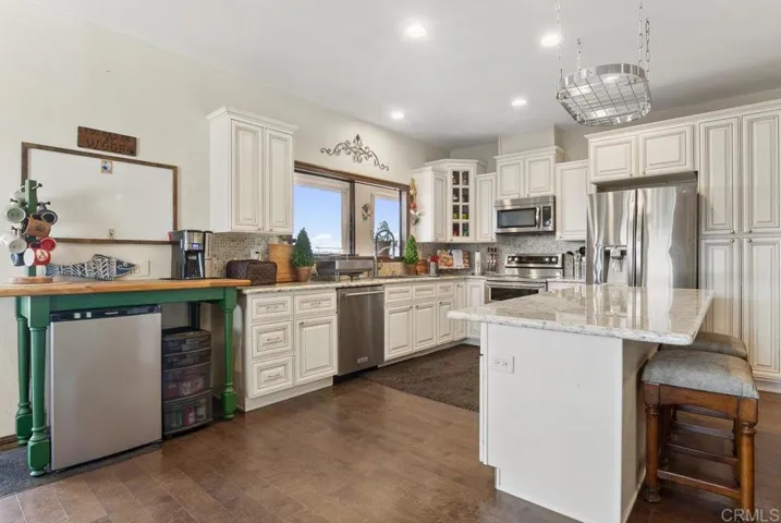 29509 Hoxie Ranch Road, Vista, California 92084