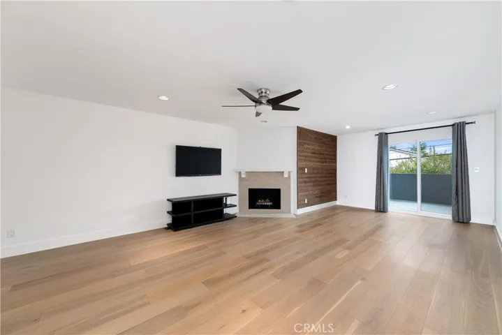 Master w/ fireplace and sitting area