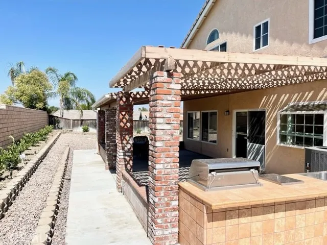 2185 Harris Street, Colton, California 92324