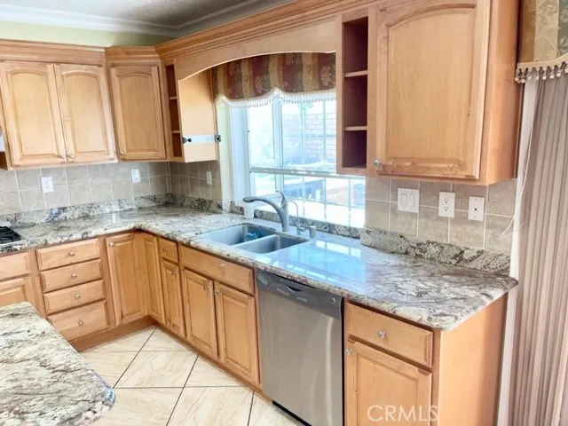 2185 Harris Street, Colton, California 92324