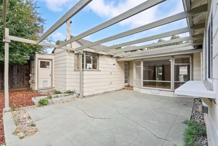 301 22nd Avenue, San Mateo, California 94403