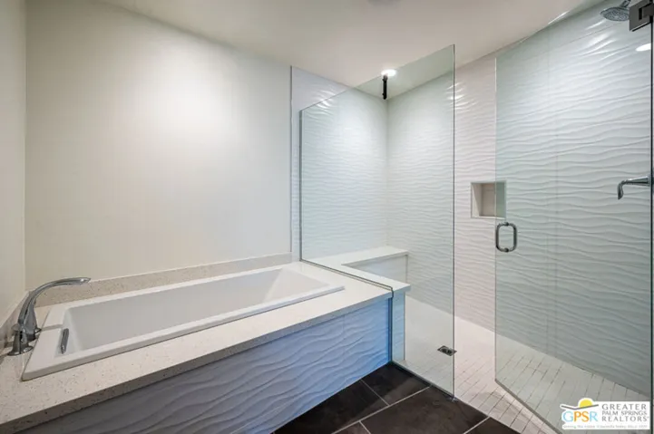 423 Terno Lane, Palm Springs, California 92262