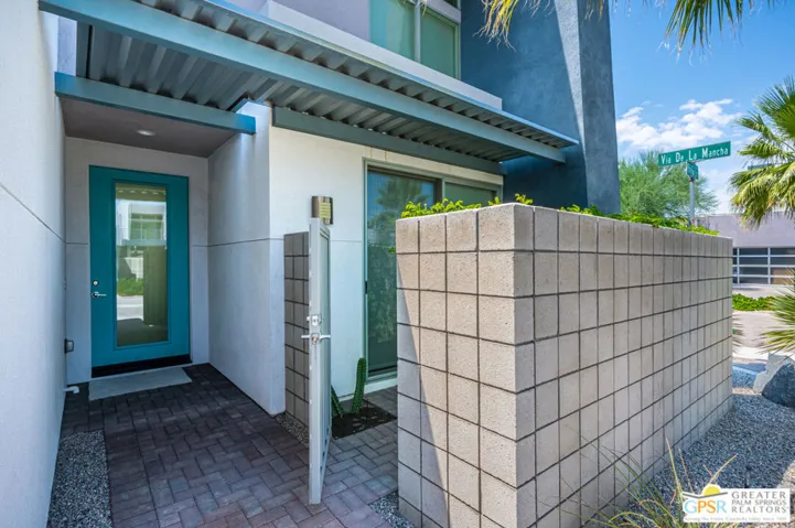423 Terno Lane, Palm Springs, California 92262