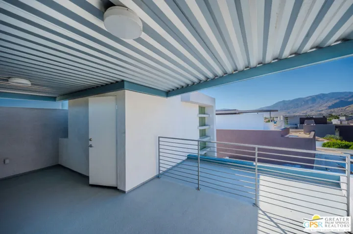 423 Terno Lane, Palm Springs, California 92262