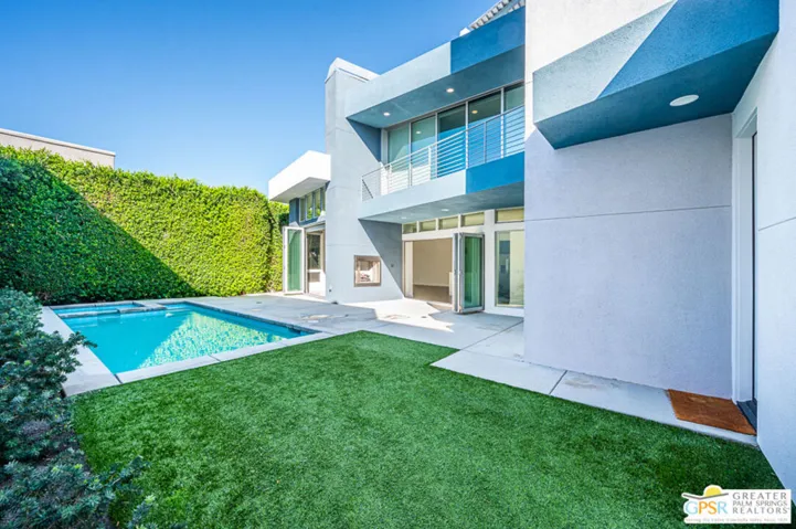 423 Terno Lane, Palm Springs, California 92262