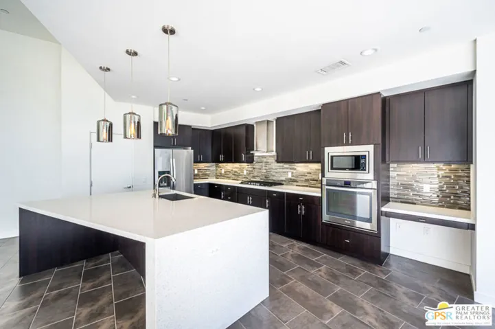 423 Terno Lane, Palm Springs, California 92262