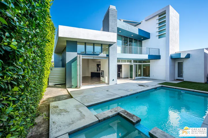 423 Terno Lane, Palm Springs, California 92262