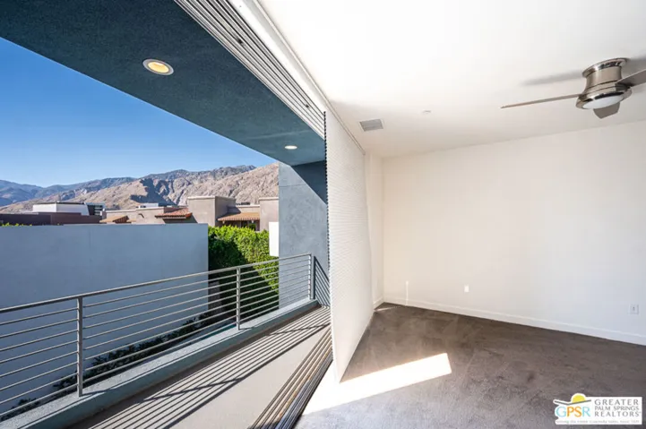 423 Terno Lane, Palm Springs, California 92262