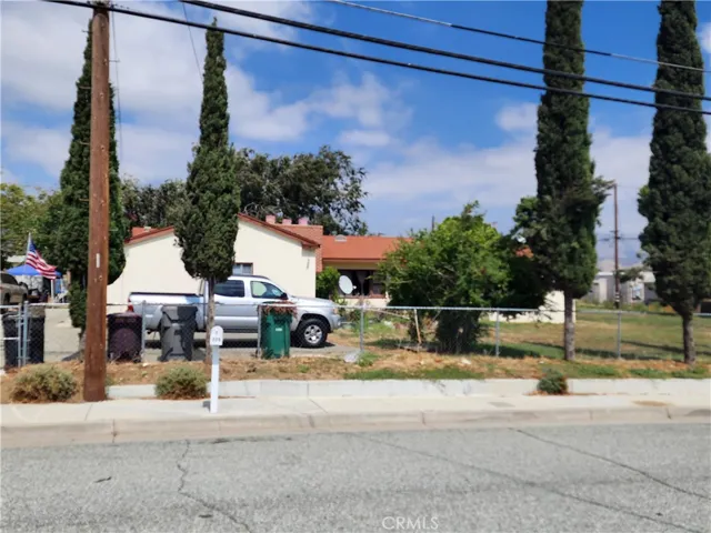 725 E Williams Street E, Banning, California 92220