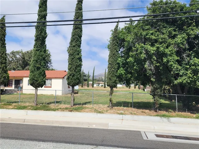 725 E Williams Street E, Banning, California 92220