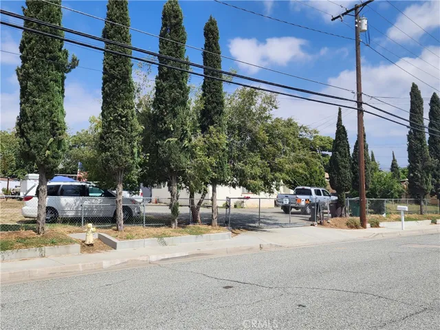 725 E Williams Street E, Banning, California 92220