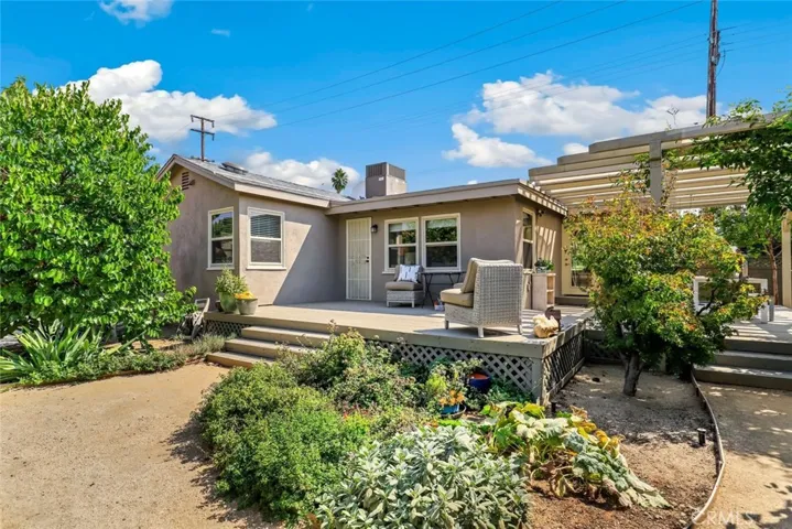 1379 E Brockton Avenue, Redlands, California 92374