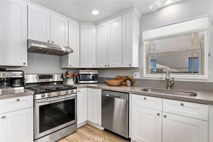 1379 E Brockton Avenue, Redlands, California 92374