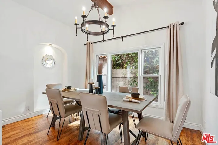 7416 Rosewood Avenue, Los Angeles, California 90036