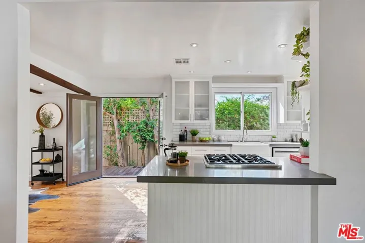 7416 Rosewood Avenue, Los Angeles, California 90036