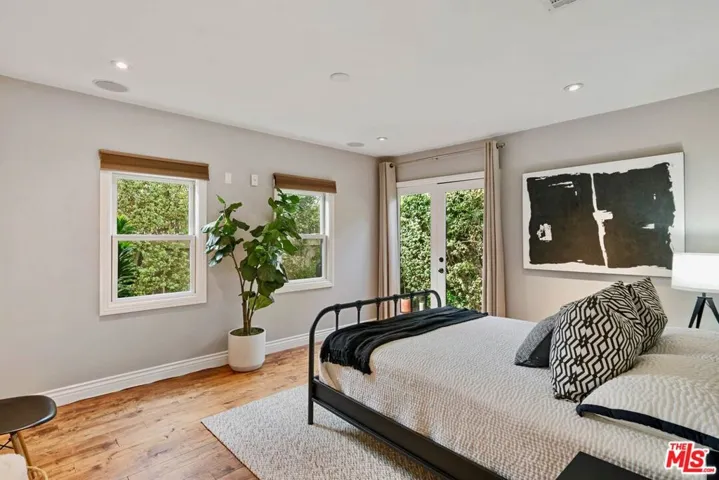 7416 Rosewood Avenue, Los Angeles, California 90036