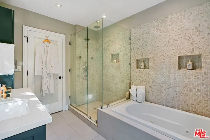 7416 Rosewood Avenue, Los Angeles, California 90036