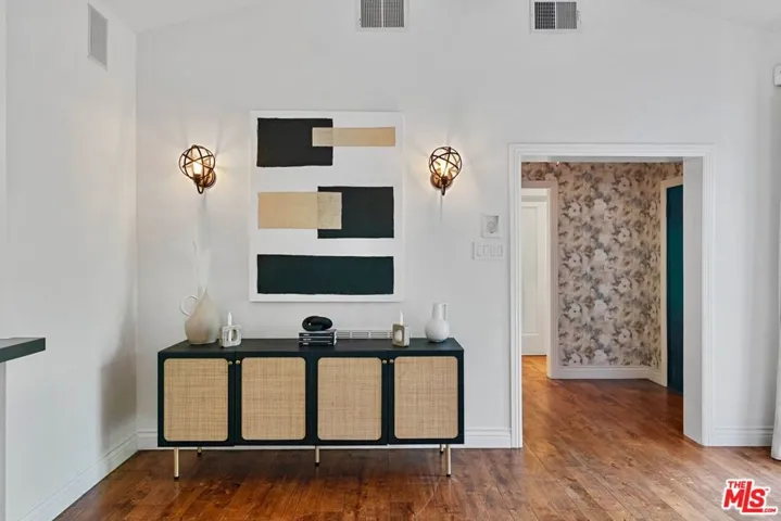 7416 Rosewood Avenue, Los Angeles, California 90036