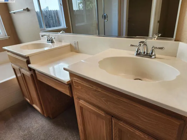 524 Cape Breton Ln, Tracy, California 95377