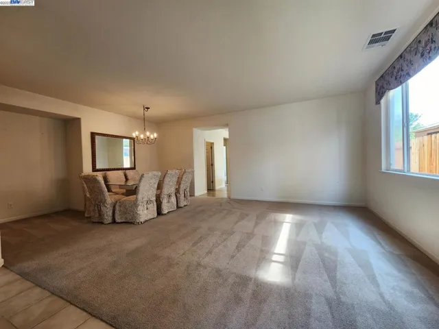 524 Cape Breton Ln, Tracy, California 95377
