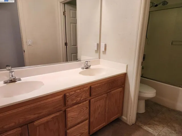 524 Cape Breton Ln, Tracy, California 95377