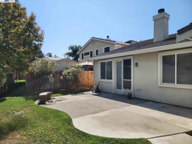 524 Cape Breton Ln, Tracy, California 95377