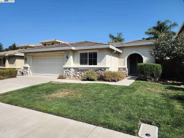 524 Cape Breton Ln, Tracy, California 95377